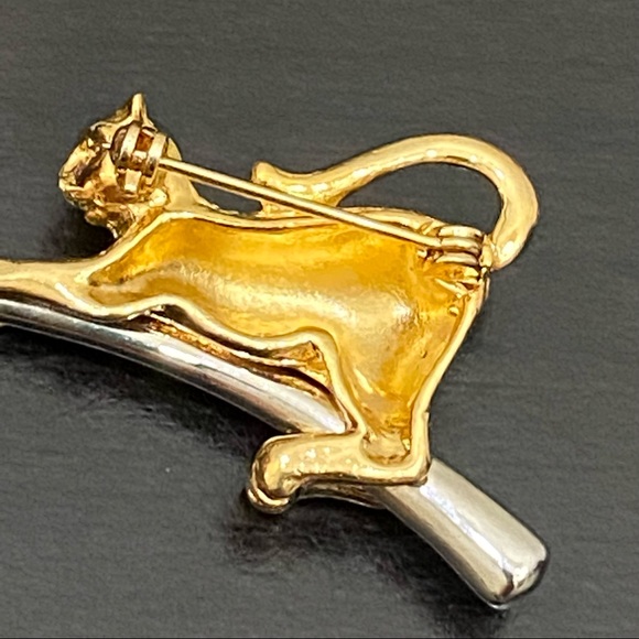Vintage Unsigned Gold-tone Cat Catching Mouse Slider Brooch - Picture 15 of 15